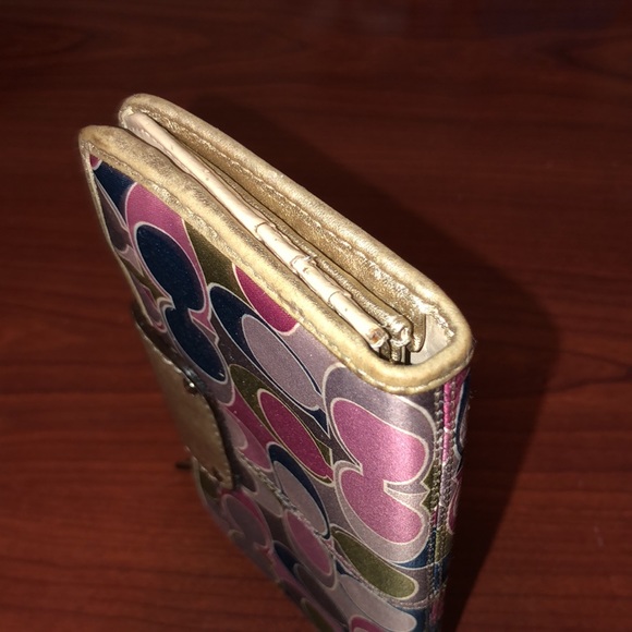 Vintage Multicoloured bifold Coach wallet - Picture 8 of 12